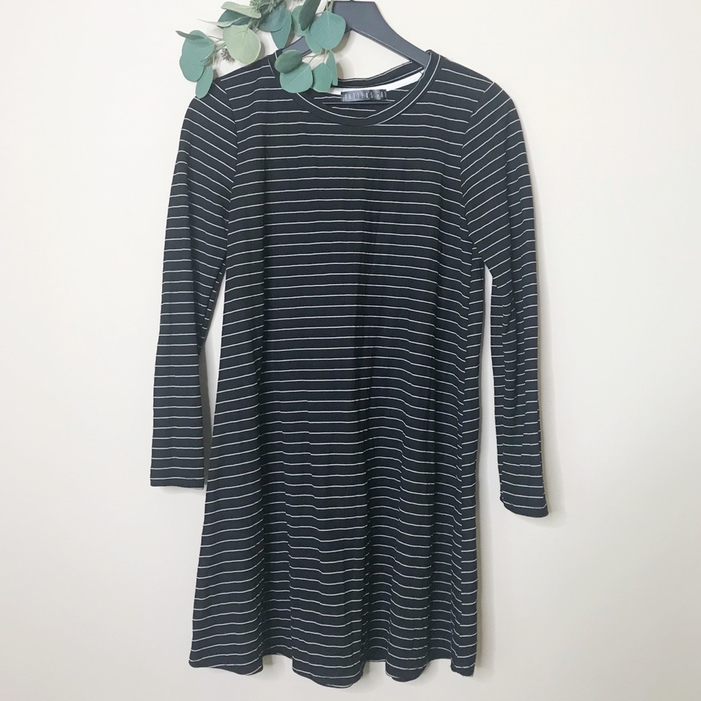 Potter’s Pot black and white striped dress size L
